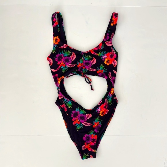 Victoria’s Secret PINK Floral Cutout swimsuit one piece Small - Picture 1 of 8